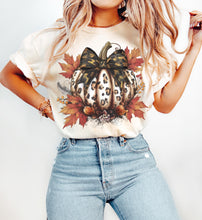 Load image into Gallery viewer, Pumpkin - Rustic Floral